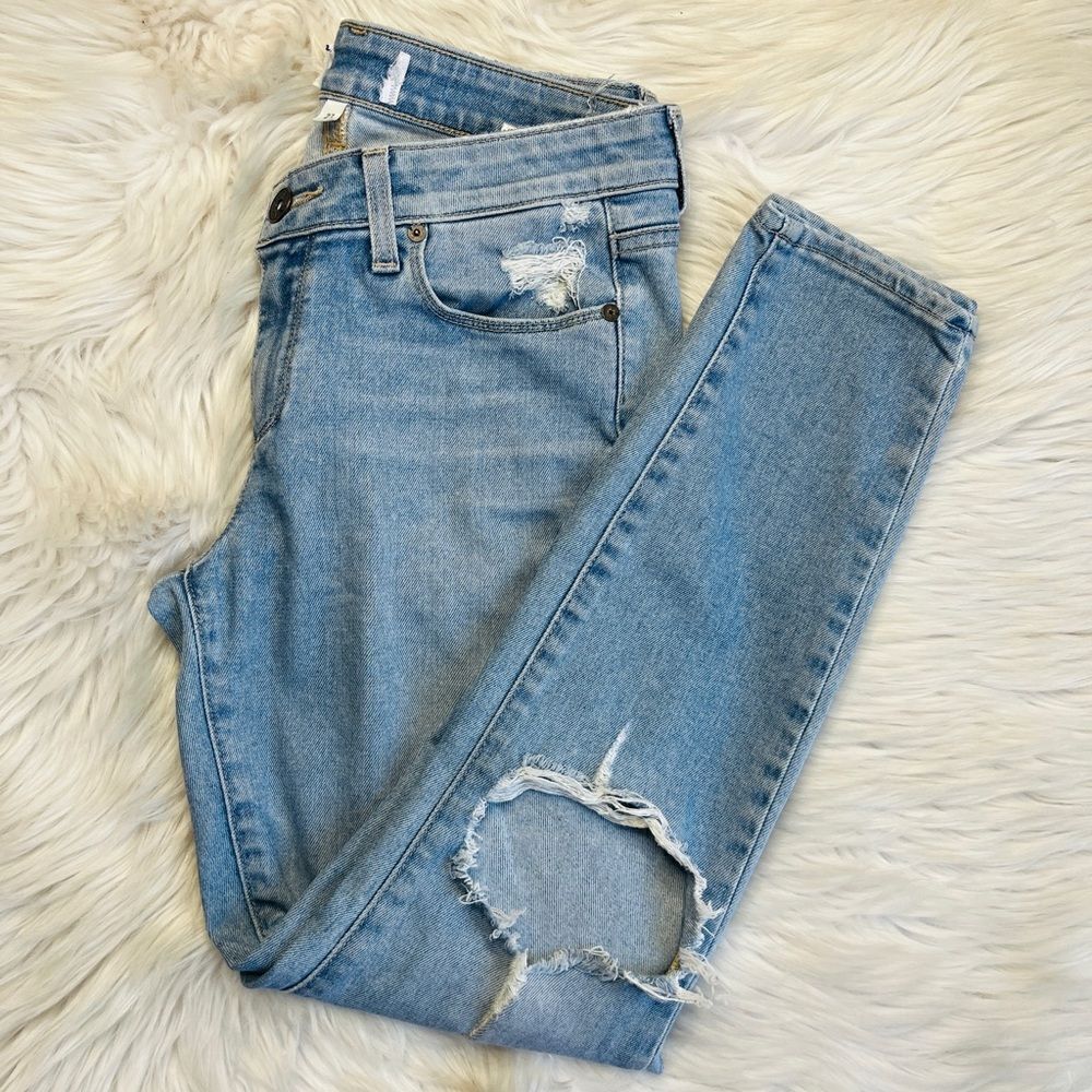 Paige Verdugo Serena Crop Distressed Jeans Light Denim Wash Size 27